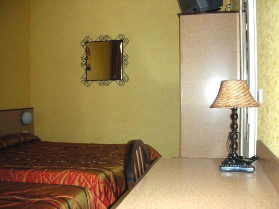 Hotel Douglas Puteaux Room photo